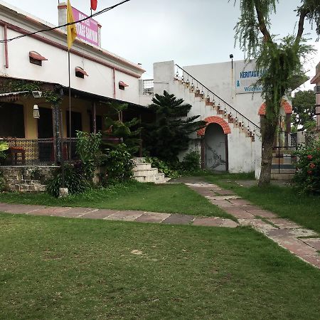 Hotel Heritage Sanyam Nāhan Dış mekan fotoğraf