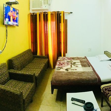Hotel Heritage Sanyam Nāhan Dış mekan fotoğraf