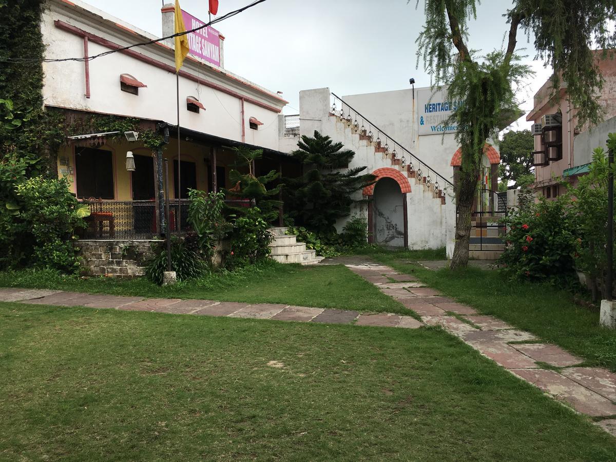 Hotel Heritage Sanyam Nāhan Dış mekan fotoğraf