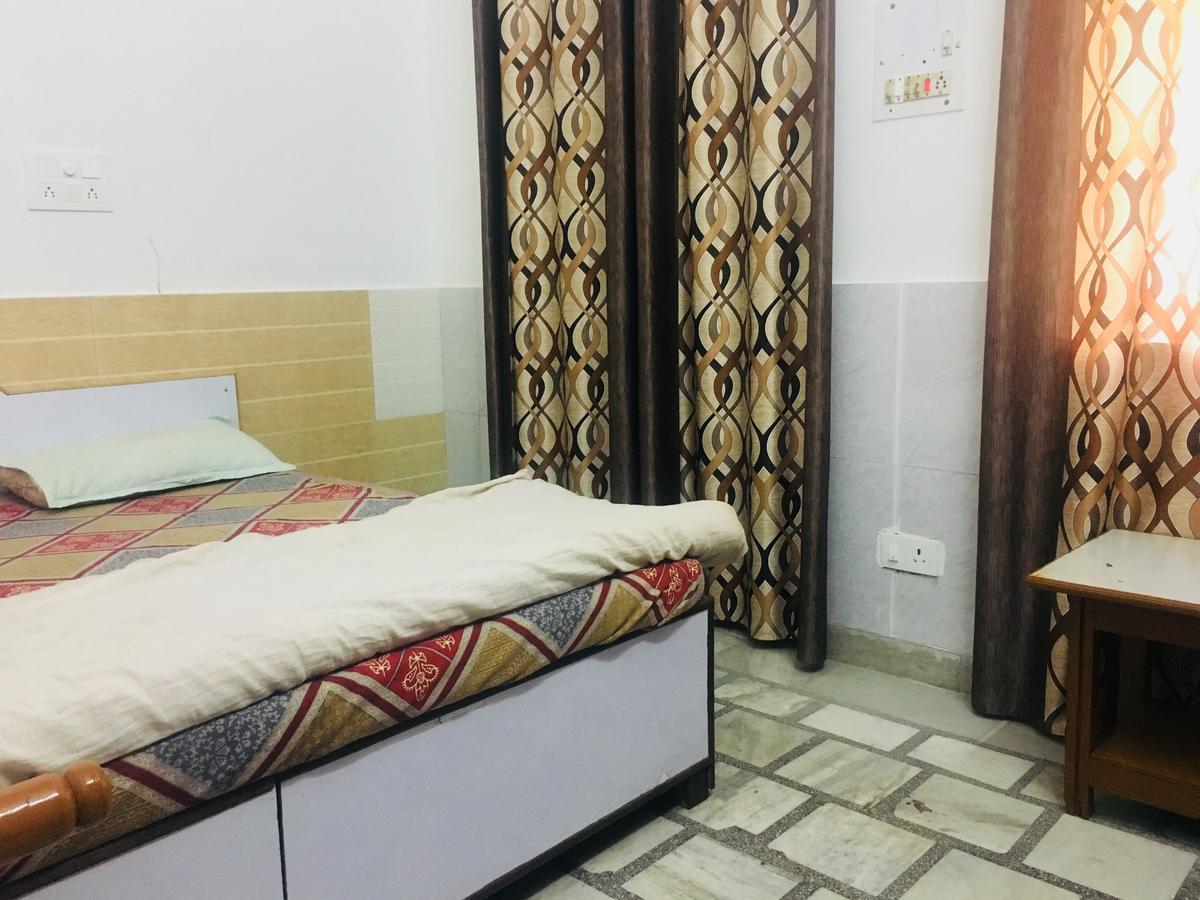 Hotel Heritage Sanyam Nāhan Dış mekan fotoğraf
