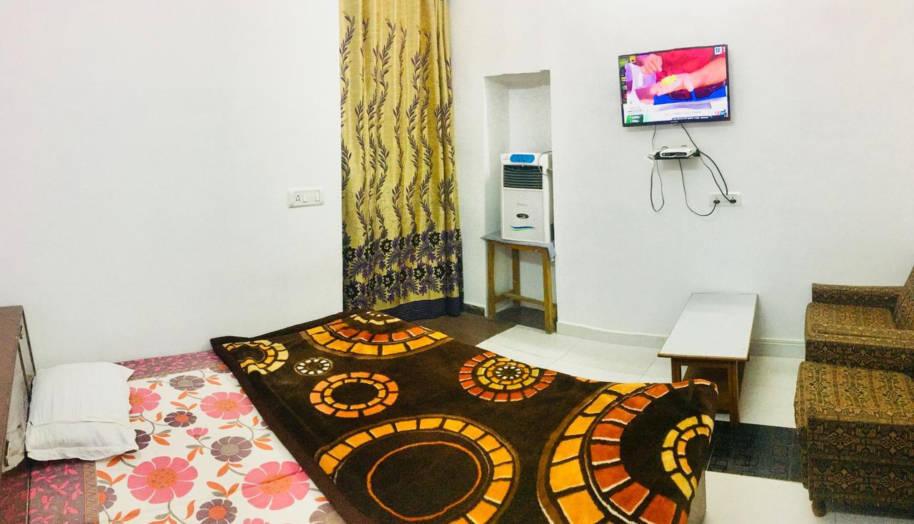 Hotel Heritage Sanyam Nāhan Dış mekan fotoğraf